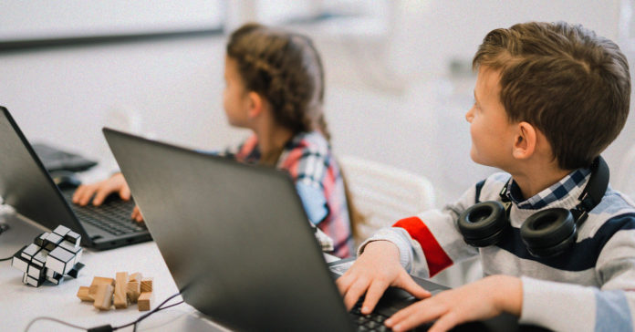 State-extends-allows-school-districts-in-hotspots-to-stay-online-longer State extends allows school districts