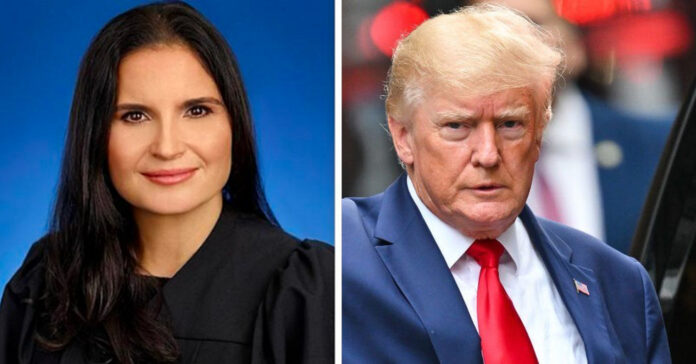Texas-Woman-Charged-With-Threatening-Judge-In-Trump-Mar-A-Lago-Case