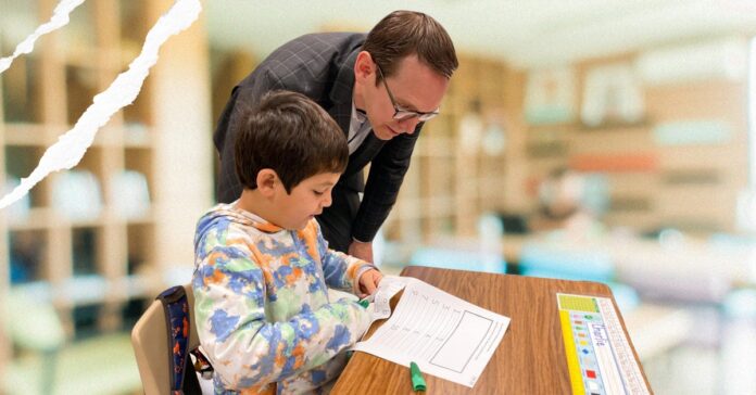 Mike Morath giving a class to kindergarteners