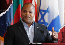 Dallas Mayor Met with ICE in Secret Before City Rejected Controversial Immigration Program